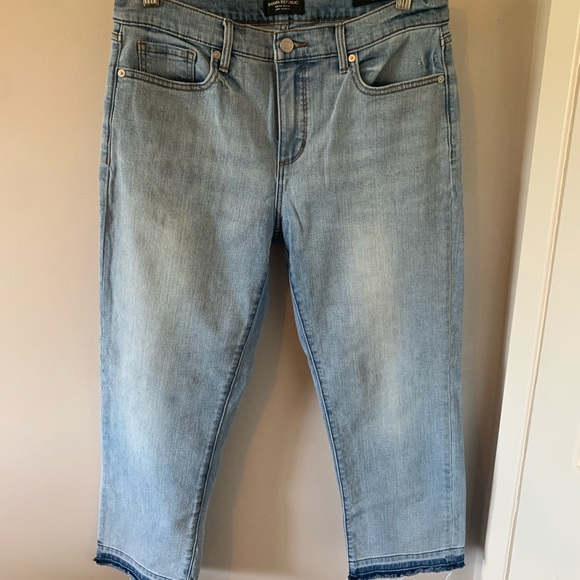 SOLD! Banana Republic / Girlfriend / Jeans - Picture 2 of 8